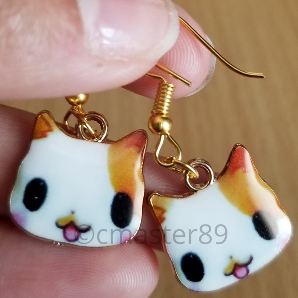 2 for $8 Kawaii Cartoon Anime Kitty Earrings - Picture 1 of 2